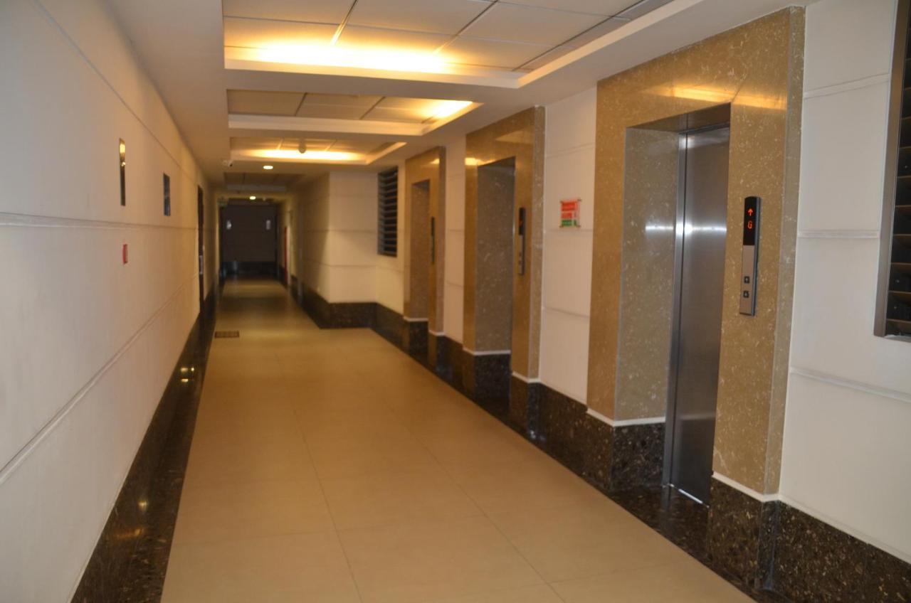 Atrium - ICONIC APARTMENT Sri Jayewardenepura Kotte Exterior foto